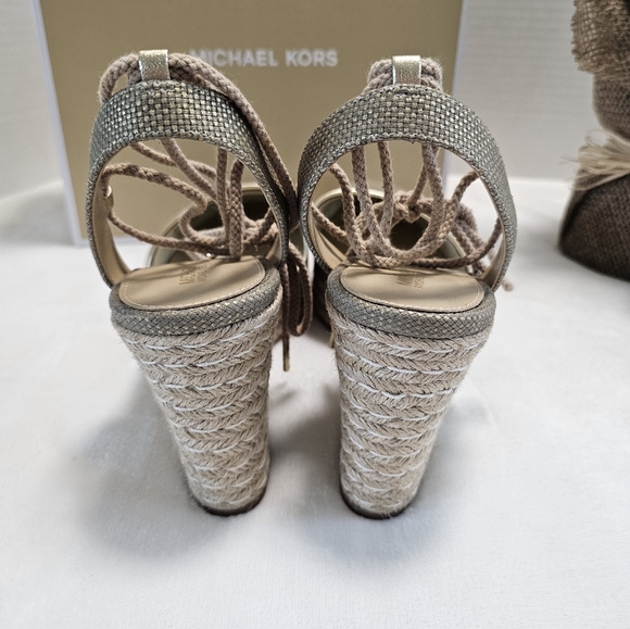🥳HP🎉NWT Michael Kors Margie Closet Toe Wedge Metallic Canvas - Picture 5 of 12